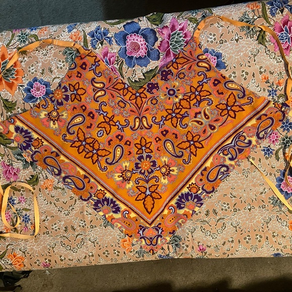 Vintage Free People backless handkerchief shirt, size medium - Picture 5 of 7